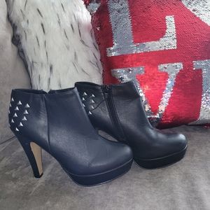 Steve Madden Show Boot, with Silver accents